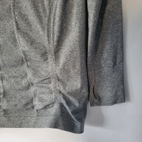 Athleta Women's Quarter Zip Size Small. - Picture 12 of 12